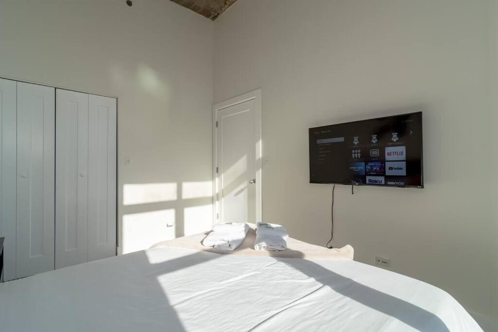 Spacious 2Br Vacation Rental With City View, Optional Parking And Gym Near Mccormick Place & Downtown Chicago Attractions Εξωτερικό φωτογραφία