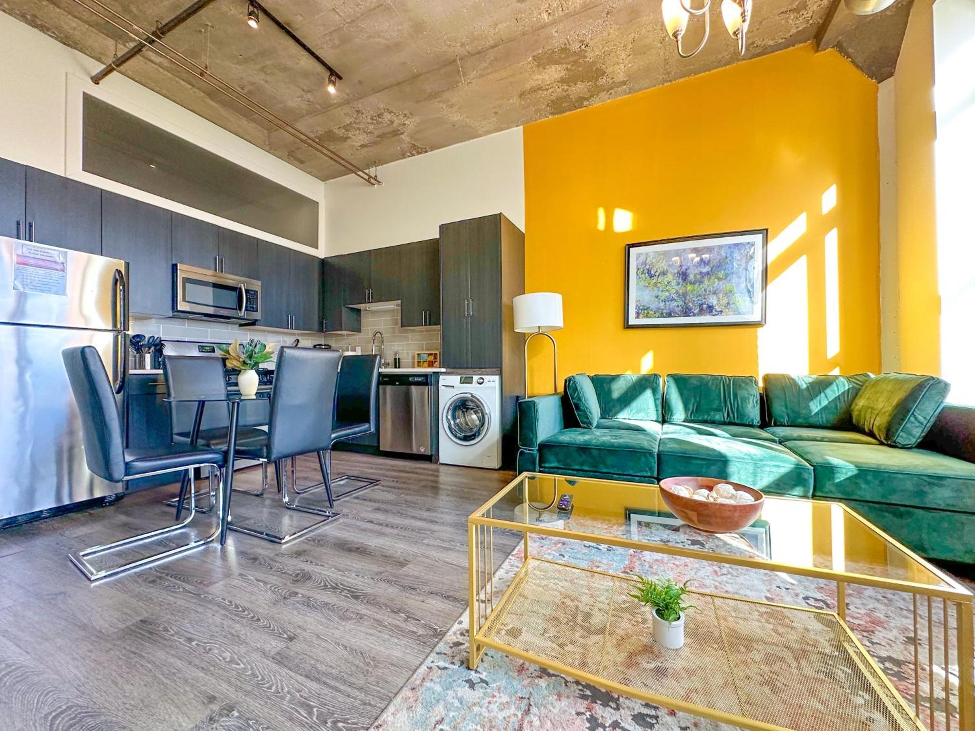 Spacious 2Br Vacation Rental With City View, Optional Parking And Gym Near Mccormick Place & Downtown Chicago Attractions Εξωτερικό φωτογραφία
